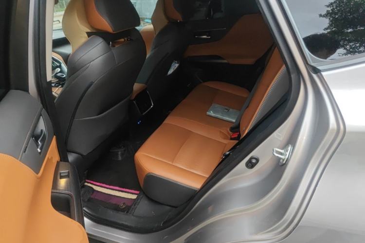 Used Toyota Venza 2022 2.0L CVT Two-Wheel Drive Prestige Edition Left Rear Seat
