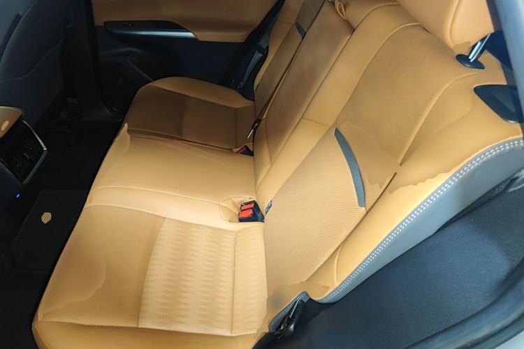 Used Toyota Venza 2022 2.0L CVT Two-Wheel Drive Prestige Edition Left Rear Seat