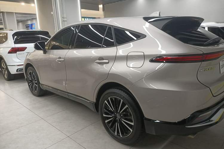 Used Toyota Venza 2022 2.0L CVT Two-Wheel Drive Prestige Edition Left Side