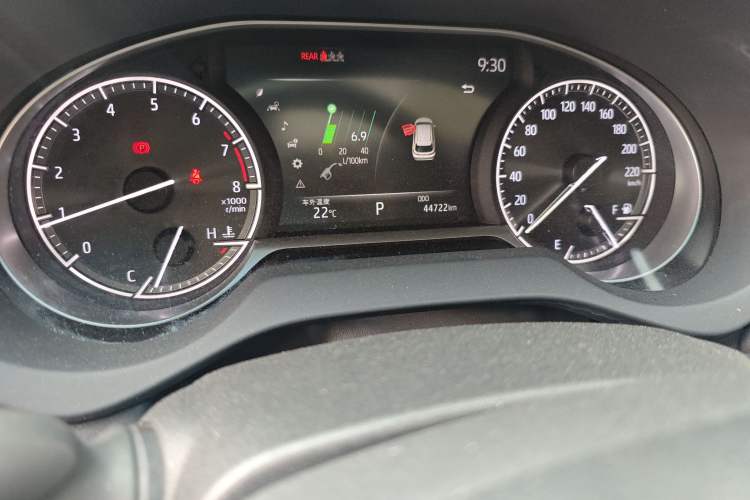 Used Toyota Venza 2022 2.0L CVT Two-Wheel Drive Prestige Edition Odometer Close Up