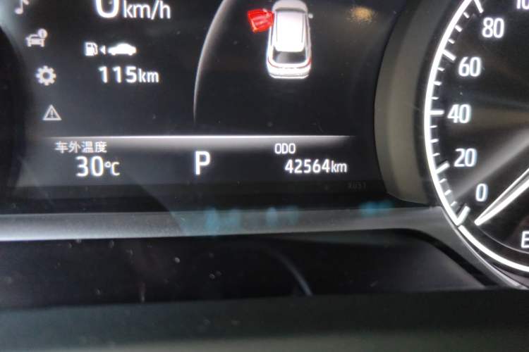 Used Toyota Venza 2022 2.0L CVT Two-Wheel Drive Prestige Edition Odometer Close Up