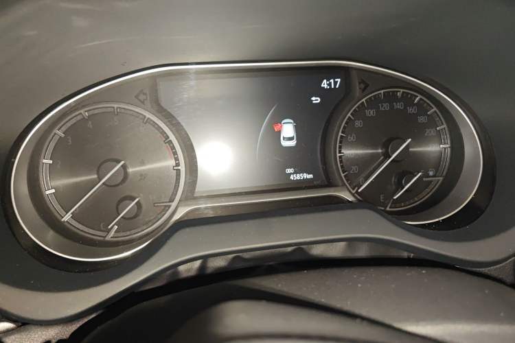 Used Toyota Venza 2022 2.0L CVT Two-Wheel Drive Prestige Edition Odometer Close Up