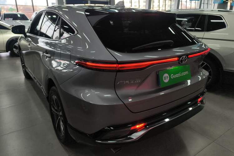 Used Toyota Venza 2022 2.0L CVT Two-Wheel Drive Luxury Edition Rear Left 45 Deg
