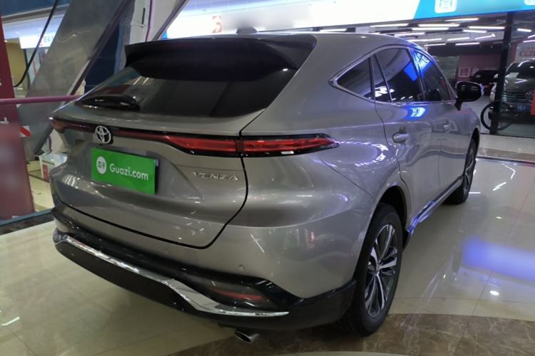 Used Toyota Venza 2022 2.0L CVT Two-Wheel Drive Luxury Edition Rear Right 45 Deg