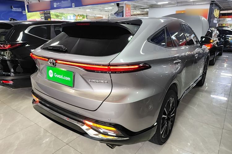 Used Toyota Venza 2022 2.0L CVT Two-Wheel Drive Prestige Edition Rear Right 45 Deg