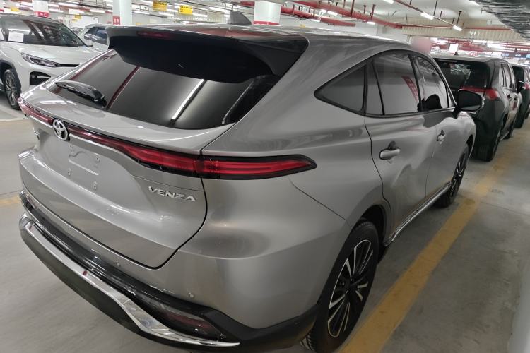Used Toyota Venza 2022 2.0L CVT Two-Wheel Drive Prestige Edition Rear Right 45 Deg