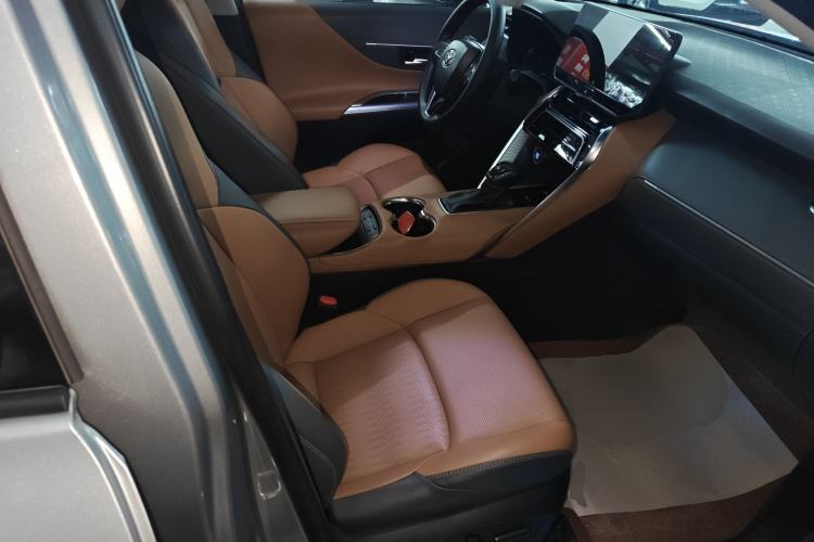Used Toyota Venza 2022 2.0L CVT Two-Wheel Drive Prestige Edition Right Front Seat