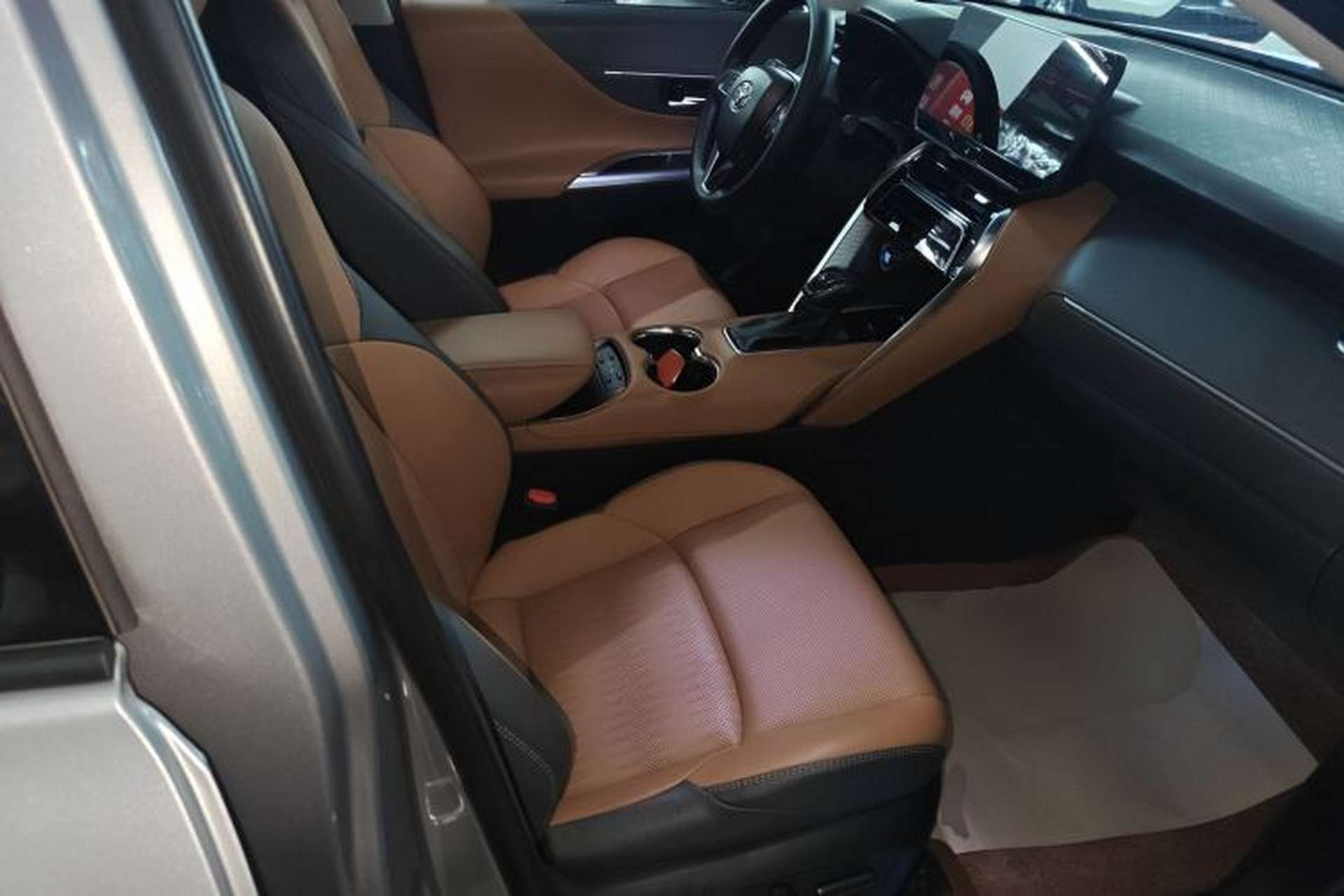 Used Toyota Venza 2022 2.0L CVT Two-Wheel Drive Prestige Edition Right Front Seat