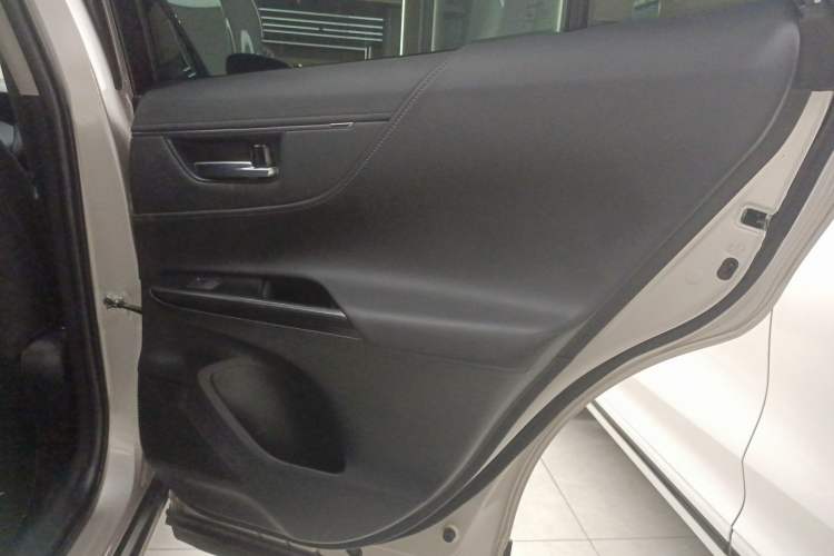 Used Toyota Venza 2022 2.0L CVT Two-Wheel Drive Prestige Edition Right Rear Door Interior