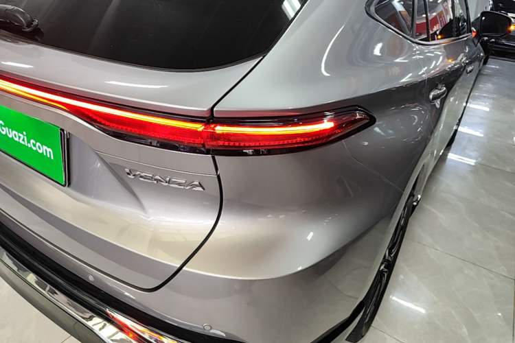 Used Toyota Venza 2022 2.0L CVT Two-Wheel Drive Prestige Edition Right Rear Taillight