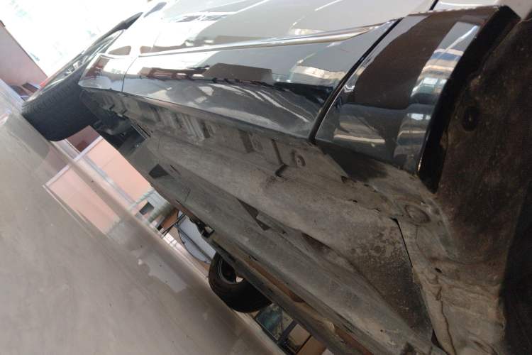 Used Toyota Venza 2022 2.0L CVT Two-Wheel Drive Luxury Edition Right Side Sill