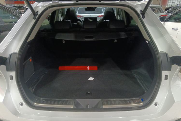 Used Toyota Venza 2022 2.0L CVT Two-Wheel Drive Prestige Edition Trunk