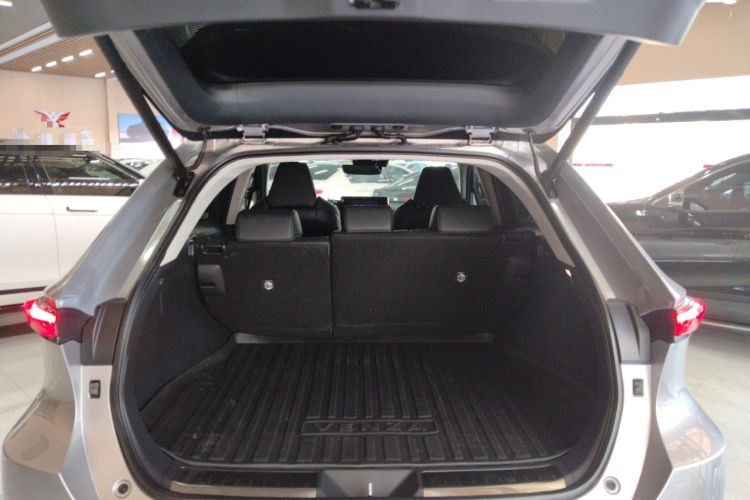 Used Toyota Venza 2022 2.0L CVT Two-Wheel Drive Luxury Edition Trunk