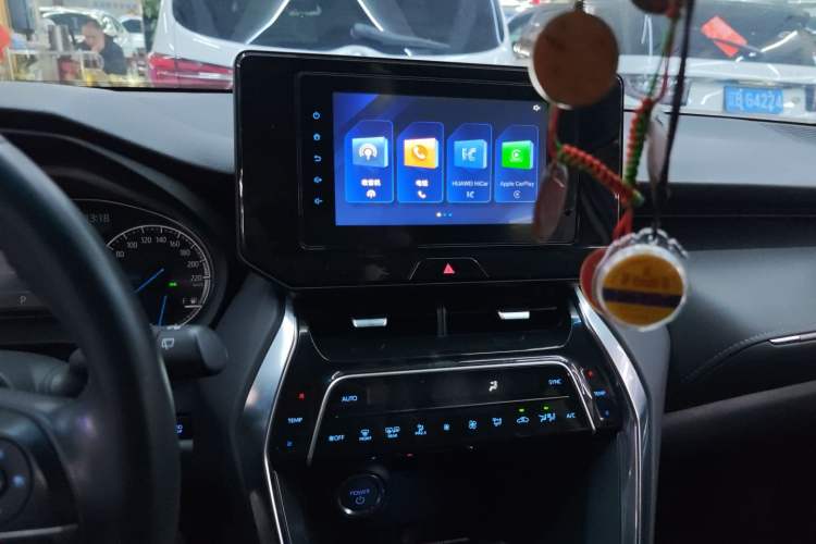 Used Toyota Venza 2022 Dual-Engine 2.5L CVT Two-Wheel Drive Luxury Edition Audio And AC Panel