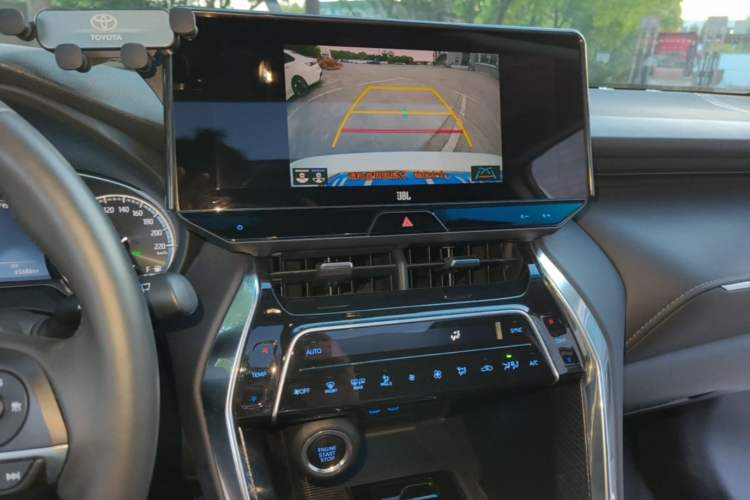 Used Toyota Venza 2022 2.0L CVT Two-Wheel Drive Prestige Edition Audio And AC Panel
