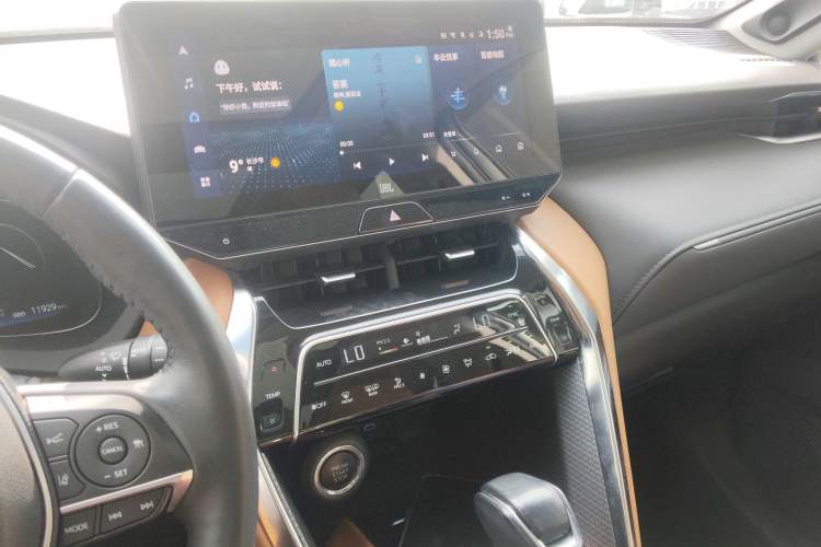 Used Toyota Venza 2022 2.0L CVT Four-Wheel Drive Supreme Edition Audio And AC Panel