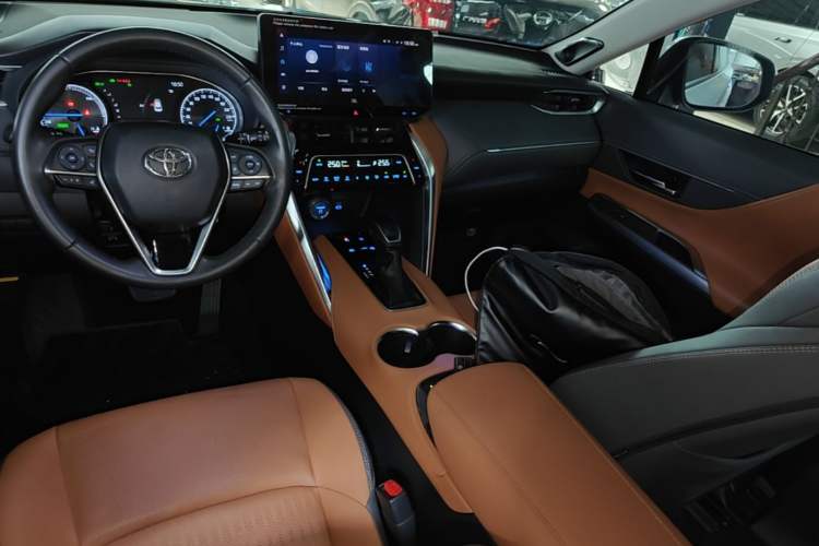 Used Toyota Venza 2022 Dual-Engine 2.5L CVT Two-Wheel Drive Prestige Edition Audio And AC Panel