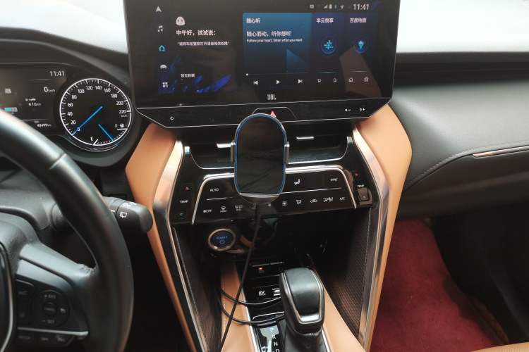 Used Toyota Venza 2022 Dual-Engine 2.5L CVT Two-Wheel Drive Prestige Edition Audio And AC Panel