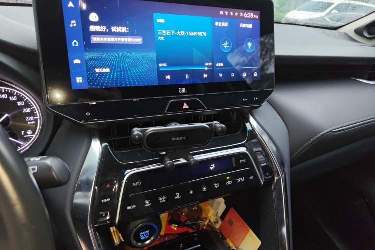 Used Toyota Venza 2022 2.0L CVT Two-Wheel Drive Prestige Edition Audio And AC Panel