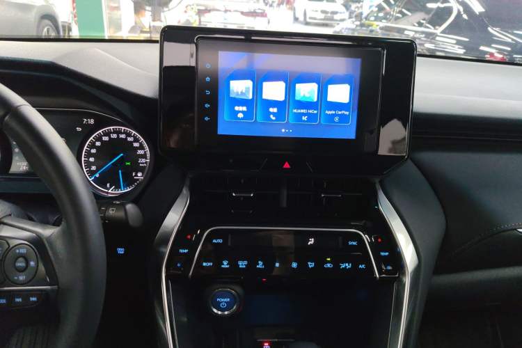 Used Toyota Venza 2022 Dual-Engine 2.5L CVT Two-Wheel Drive Luxury Edition Audio And AC Panel