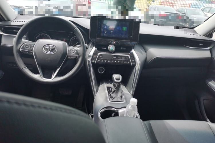 Used Toyota Venza 2022 2.0L CVT Two-Wheel Drive Luxury Edition Center Console