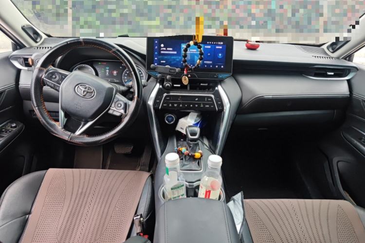 Used Toyota Venza 2022 Dual-Engine 2.5L CVT Two-Wheel Drive Prestige Edition Center Console
