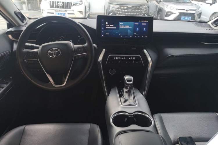 Used Toyota Venza 2022 Dual-Engine 2.5L CVT Four-Wheel Drive Supreme Edition Center Console