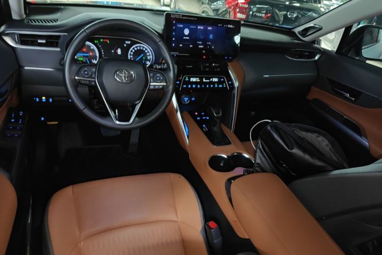 Used Toyota Venza 2022 Dual-Engine 2.5L CVT Two-Wheel Drive Prestige Edition Center Console