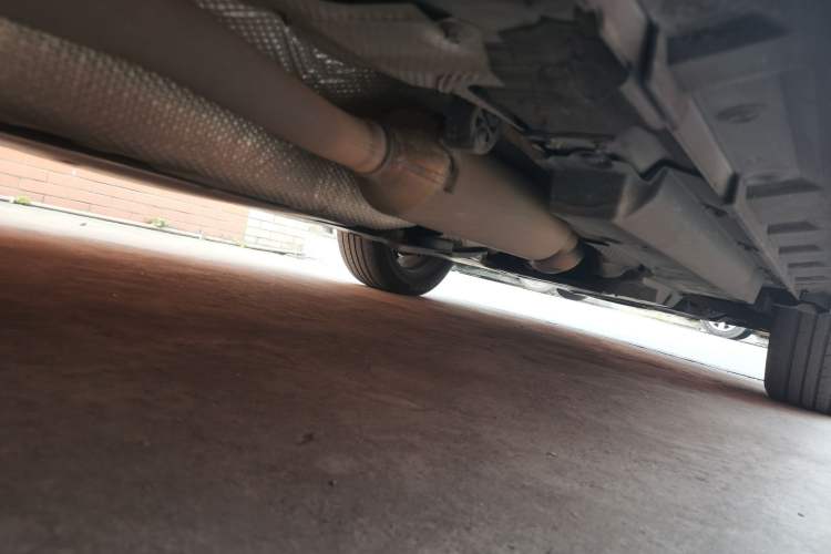 Used Toyota Venza 2022 Dual-Engine 2.5L CVT Two-Wheel Drive Prestige Edition Chassis Rear Right