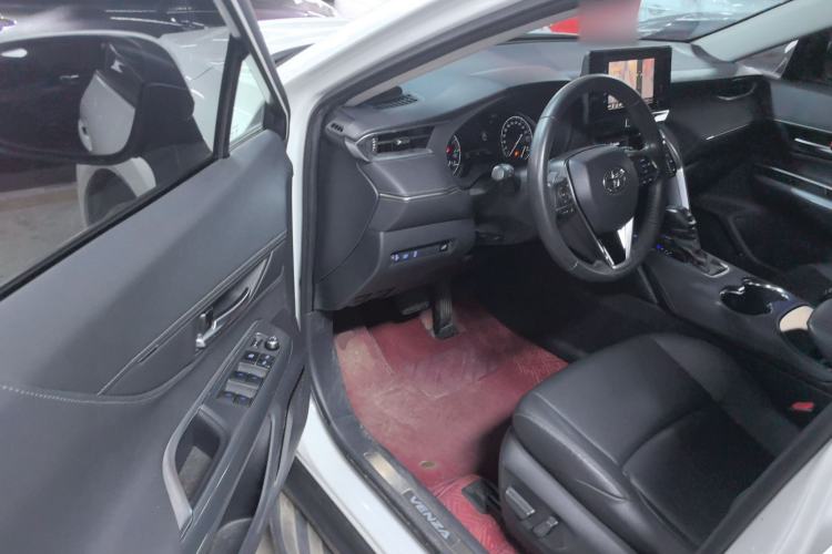 Used Toyota Venza 2022 2.0L CVT Two-Wheel Drive Luxury Edition Driver Seat