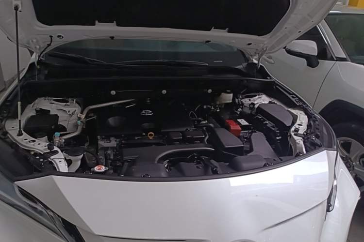 Used Toyota Venza 2022 2.0L CVT Two-Wheel Drive Prestige Edition Engine Bay