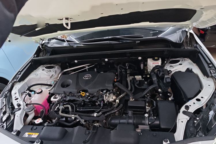Used Toyota Venza 2022 Dual-Engine 2.5L CVT Two-Wheel Drive Luxury Edition Engine Bay
