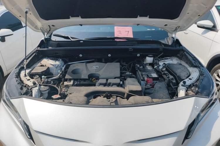 Used Toyota Venza 2022 2.0L CVT Two-Wheel Drive Prestige Edition Engine Bay