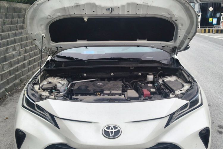 Used Toyota Venza 2022 2.0L CVT Two-Wheel Drive Prestige Edition Engine Bay