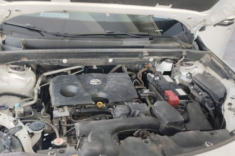 Used Toyota Venza 2022 2.0L CVT Two-Wheel Drive Prestige Edition Engine Bay