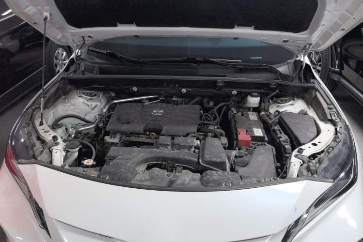 Used Toyota Venza 2022 2.0L CVT Two-Wheel Drive Luxury Edition Engine Bay