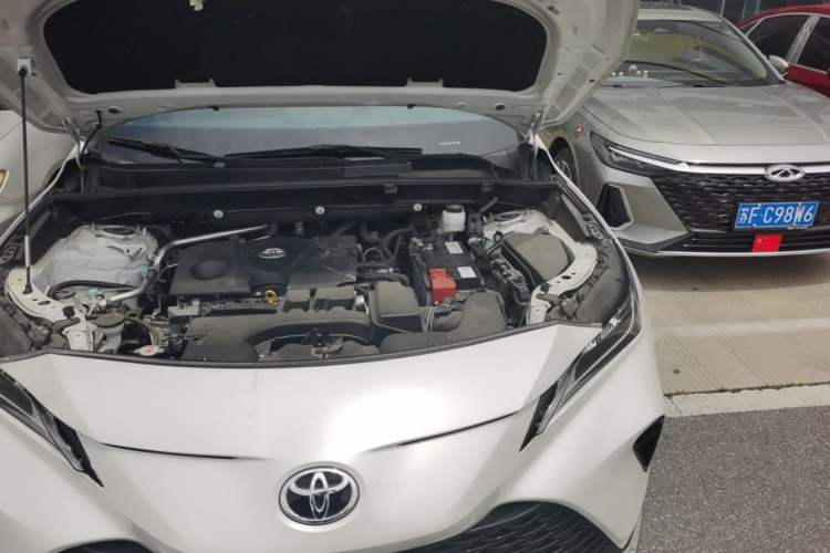 Used Toyota Venza 2022 2.0L CVT Two-Wheel Drive Luxury Edition Engine Bay Left
