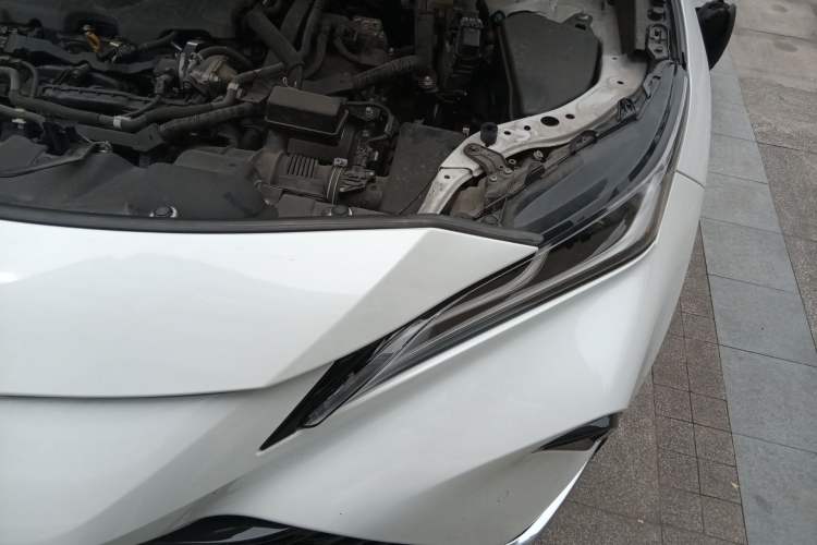 Used Toyota Venza 2022 Dual-Engine 2.5L CVT Two-Wheel Drive Prestige Edition Engine Bay Left