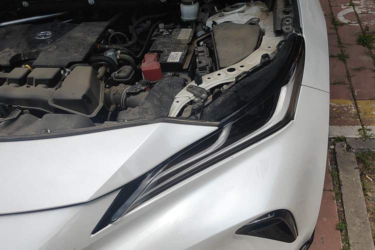 Used Toyota Venza 2022 2.0L CVT Two-Wheel Drive Prestige Edition Engine Bay Left