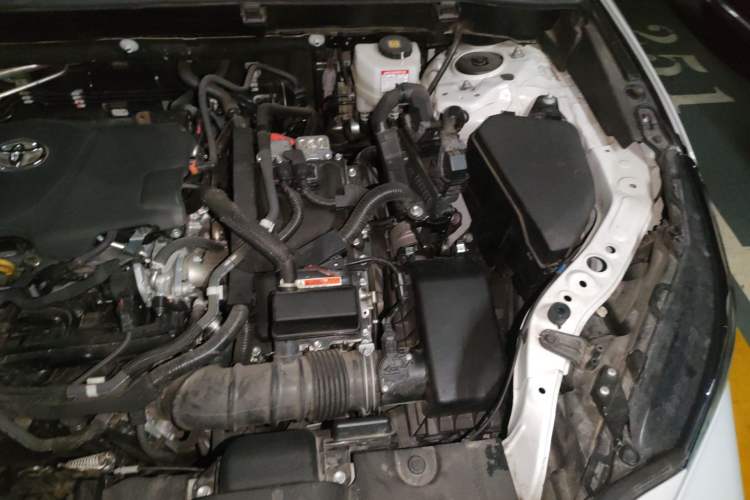 Used Toyota Venza 2022 Dual-Engine 2.5L CVT Two-Wheel Drive Prestige Edition Engine Bay Left