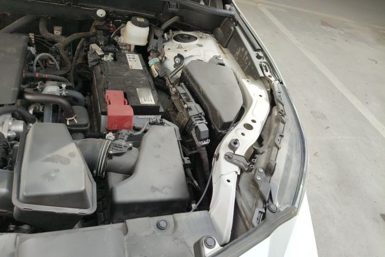 Used Toyota Venza 2022 2.0L CVT Two-Wheel Drive Luxury Edition Engine Bay Left