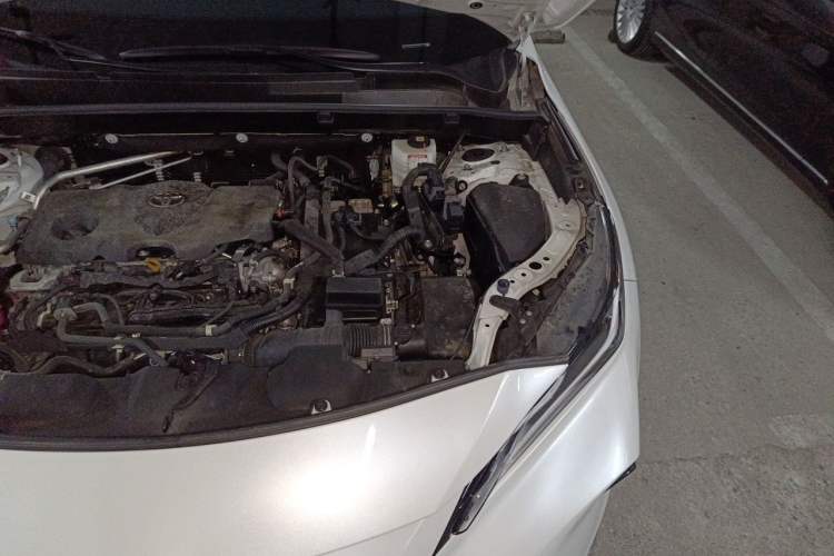 Used Toyota Venza 2022 Dual-Engine 2.5L CVT Two-Wheel Drive Prestige Edition Engine Bay Left