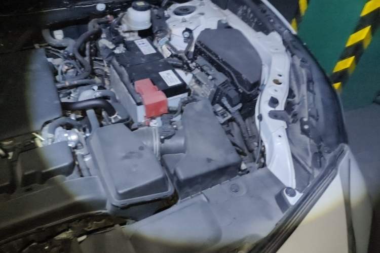 Used Toyota Venza 2022 2.0L CVT Two-Wheel Drive Luxury Edition Engine Bay Left