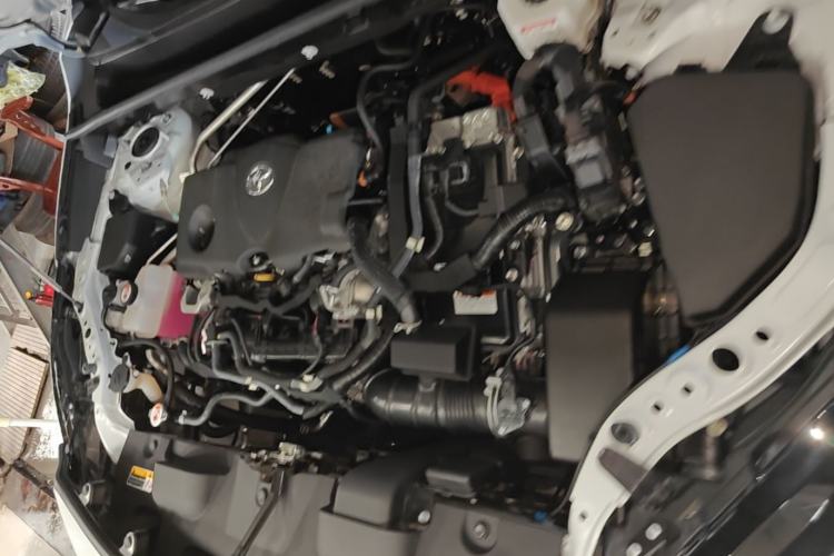 Used Toyota Venza 2022 Dual-Engine 2.5L CVT Two-Wheel Drive Prestige Edition Engine Bay