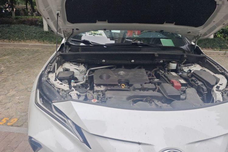 Used Toyota Venza 2022 2.0L CVT Two-Wheel Drive Prestige Edition Engine Bay Right