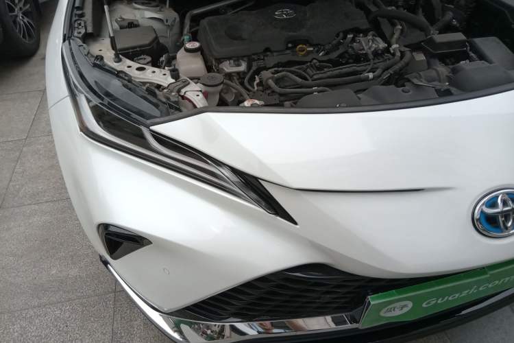 Used Toyota Venza 2022 Dual-Engine 2.5L CVT Two-Wheel Drive Prestige Edition Engine Bay Right