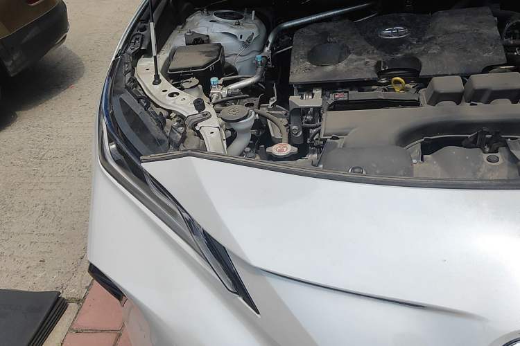 Used Toyota Venza 2022 2.0L CVT Two-Wheel Drive Prestige Edition Engine Bay Right