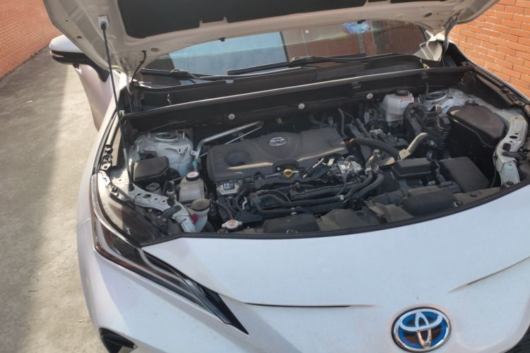 Used Toyota Venza 2022 Dual-Engine 2.5L CVT Two-Wheel Drive Prestige Edition Engine Bay Right