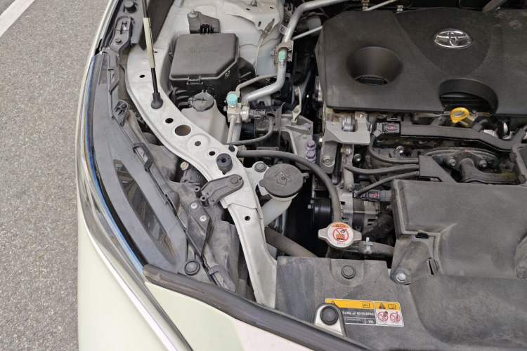 Used Toyota Venza 2022 2.0L CVT Two-Wheel Drive Prestige Edition Engine Bay Right