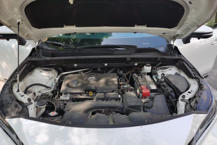 Used Toyota Venza 2022 2.0L CVT Two-Wheel Drive Luxury Edition Engine Bay